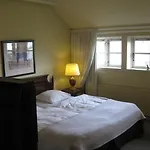 Hotell & 3*