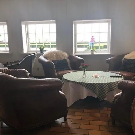 蒙克博库洛酒店 3*