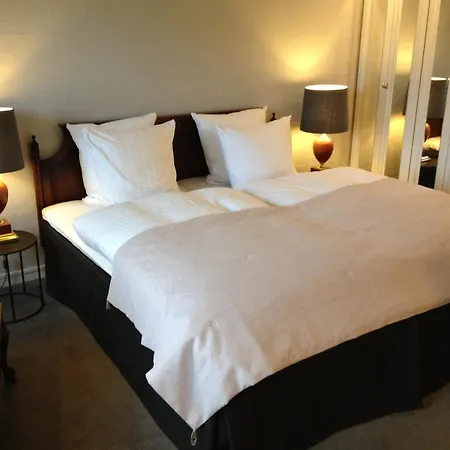 & Otel