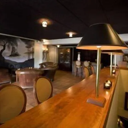 Otel & 3*
