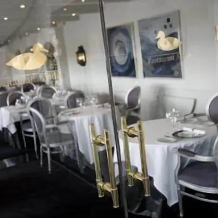 Otel & 3*