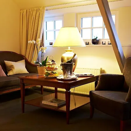 & Hotell