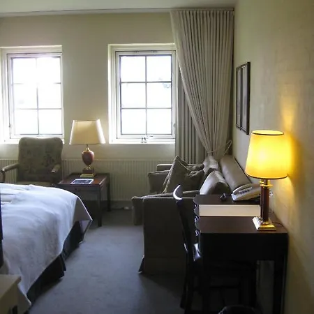 & Otel 3*