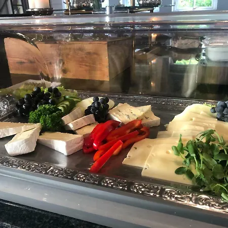 蒙克博库洛酒店 3* 蒙克博